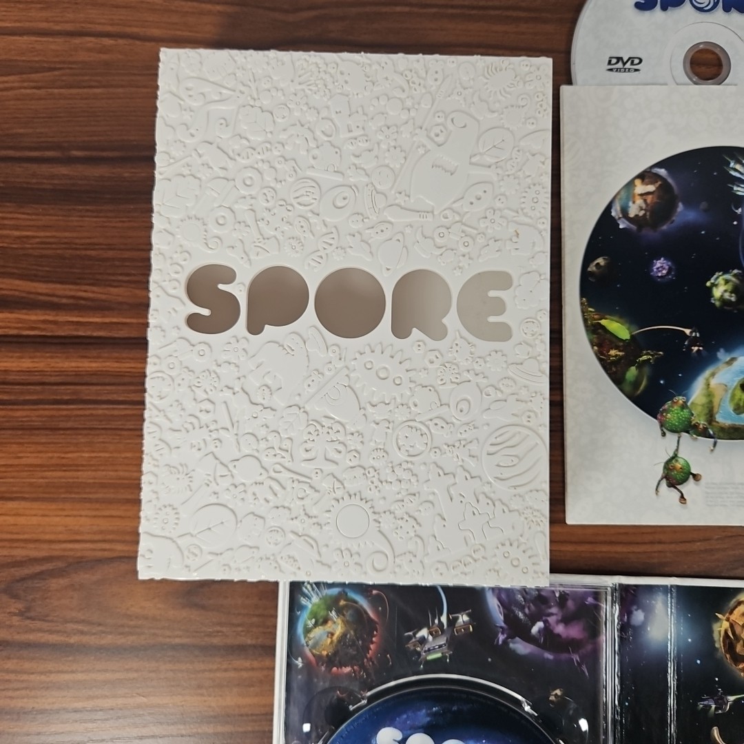 SPORE: GALACTIC EDITION EA PC The Art of Spore -National Geographic CIB