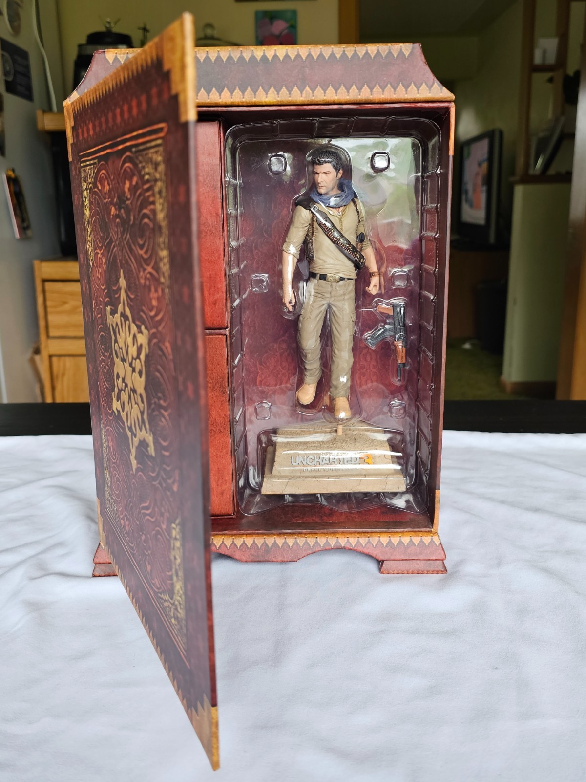 Uncharted 3 Drake’s Deception Collectors Edition PlayStation 3, Complete in Box