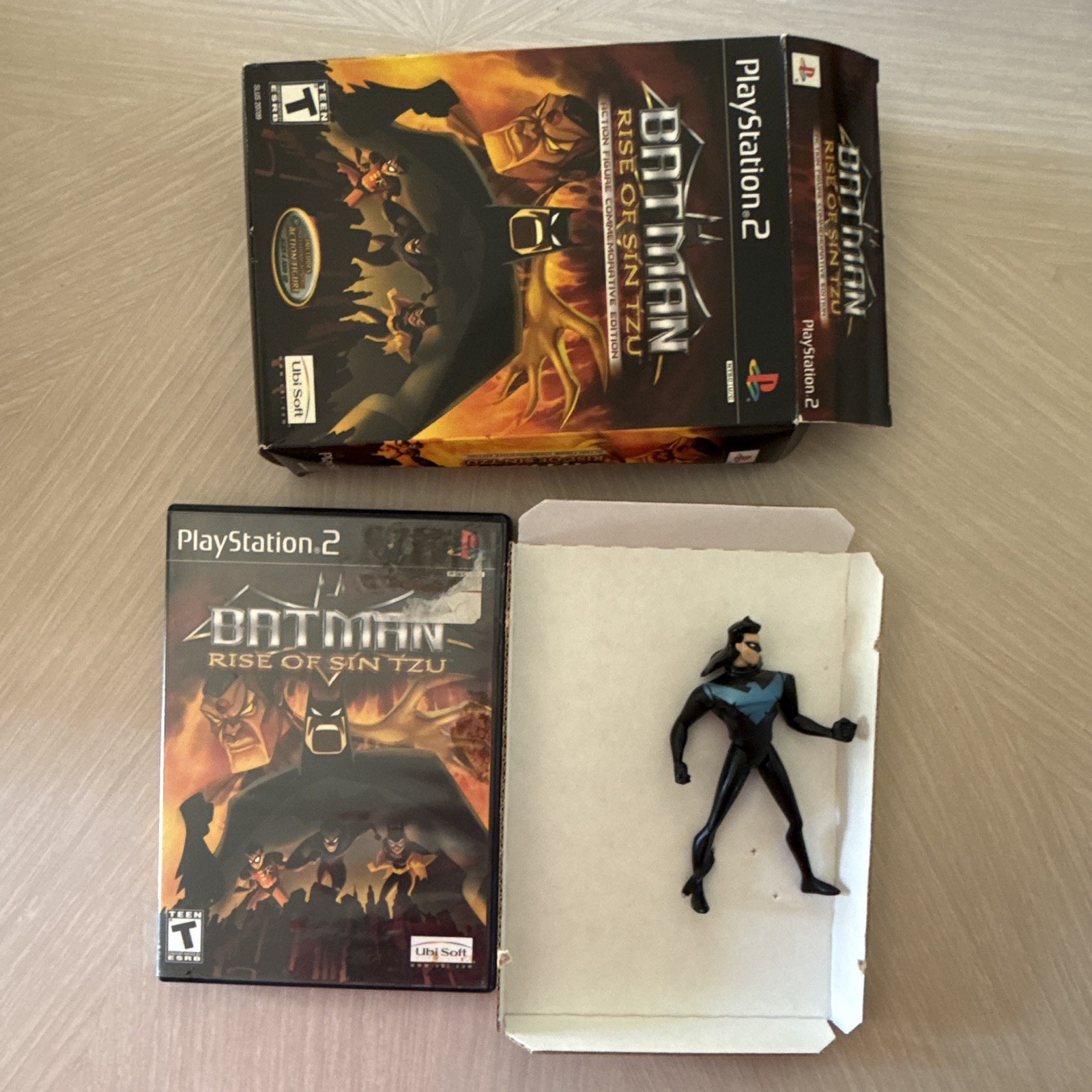 Ubi Soft Batman: Rise of Sin Tzu Action Figure Edition + Manual PS2 NTSC-U/C