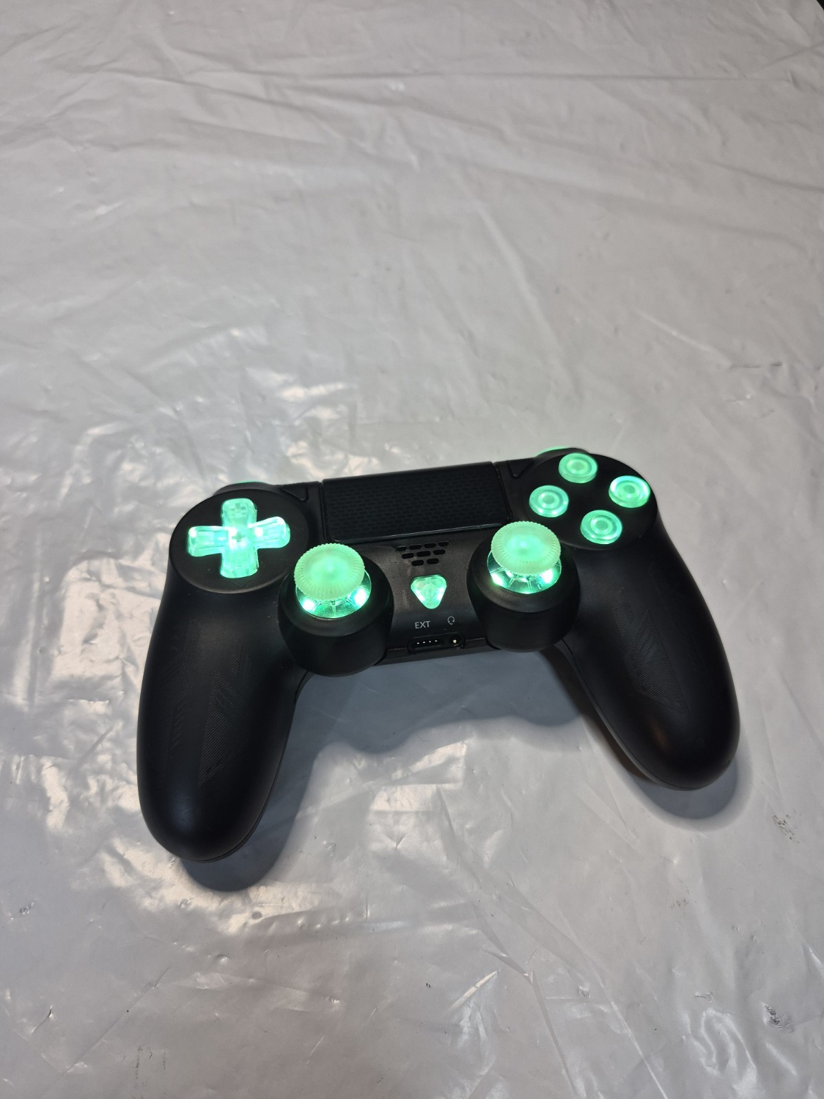 SONY PS4 WIRELESS CONTROLLER Lights Up And Changes Colors, Vibrates. Works…