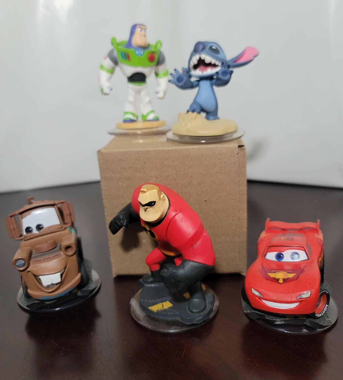 Disney Infinity-Lot of 5-Buzz Lightyear Mr. Incredible Cars Stitch