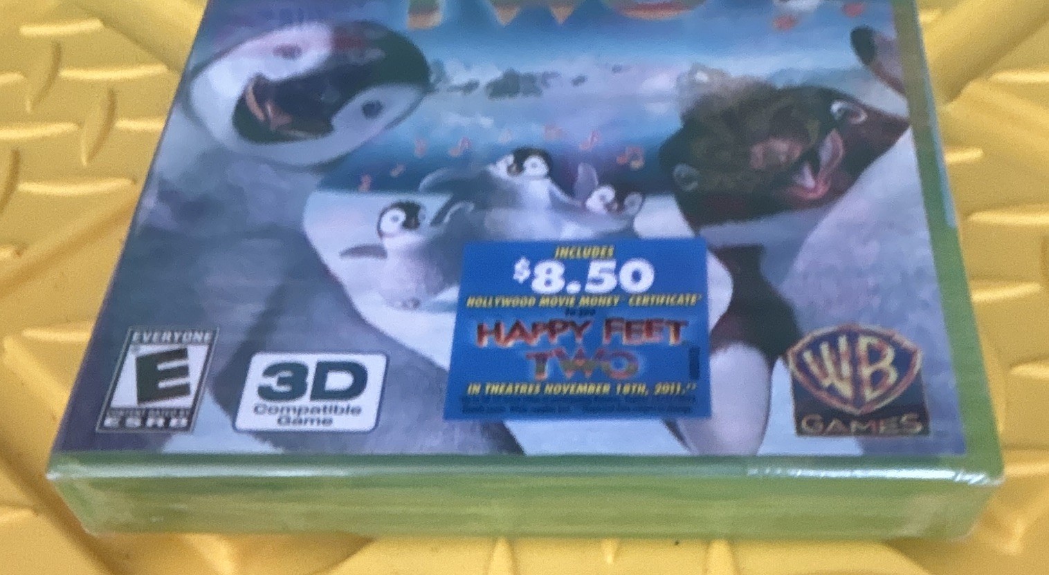 WB Games Happy Feet Two Microsoft Xbox 360 Multiplayer 3D Compatible E NTSC 2011