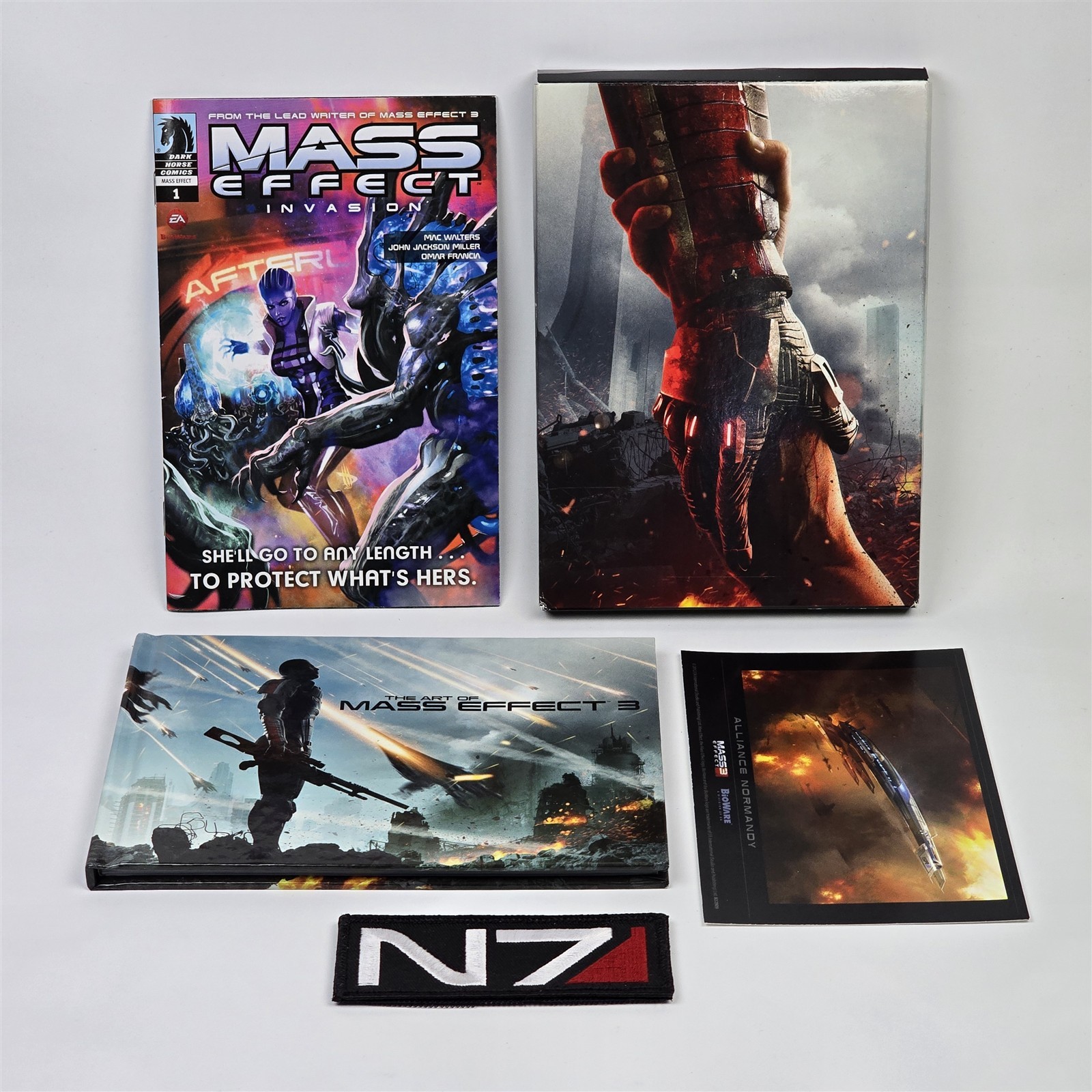 Mass Effect 3: N7 Collector’s Edition (Xbox 360) CIB COMPLETE