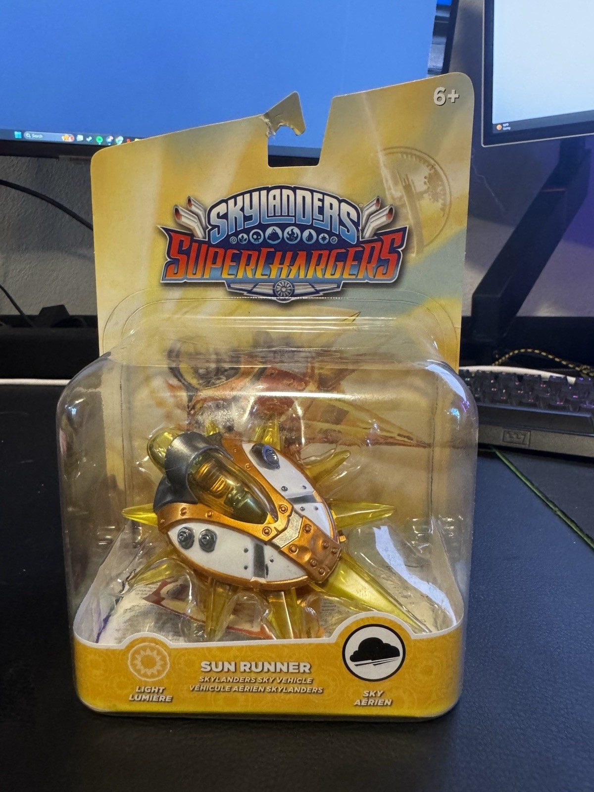 Activision Skylanders Superchargers Sun Runner Light Vehicle Figure