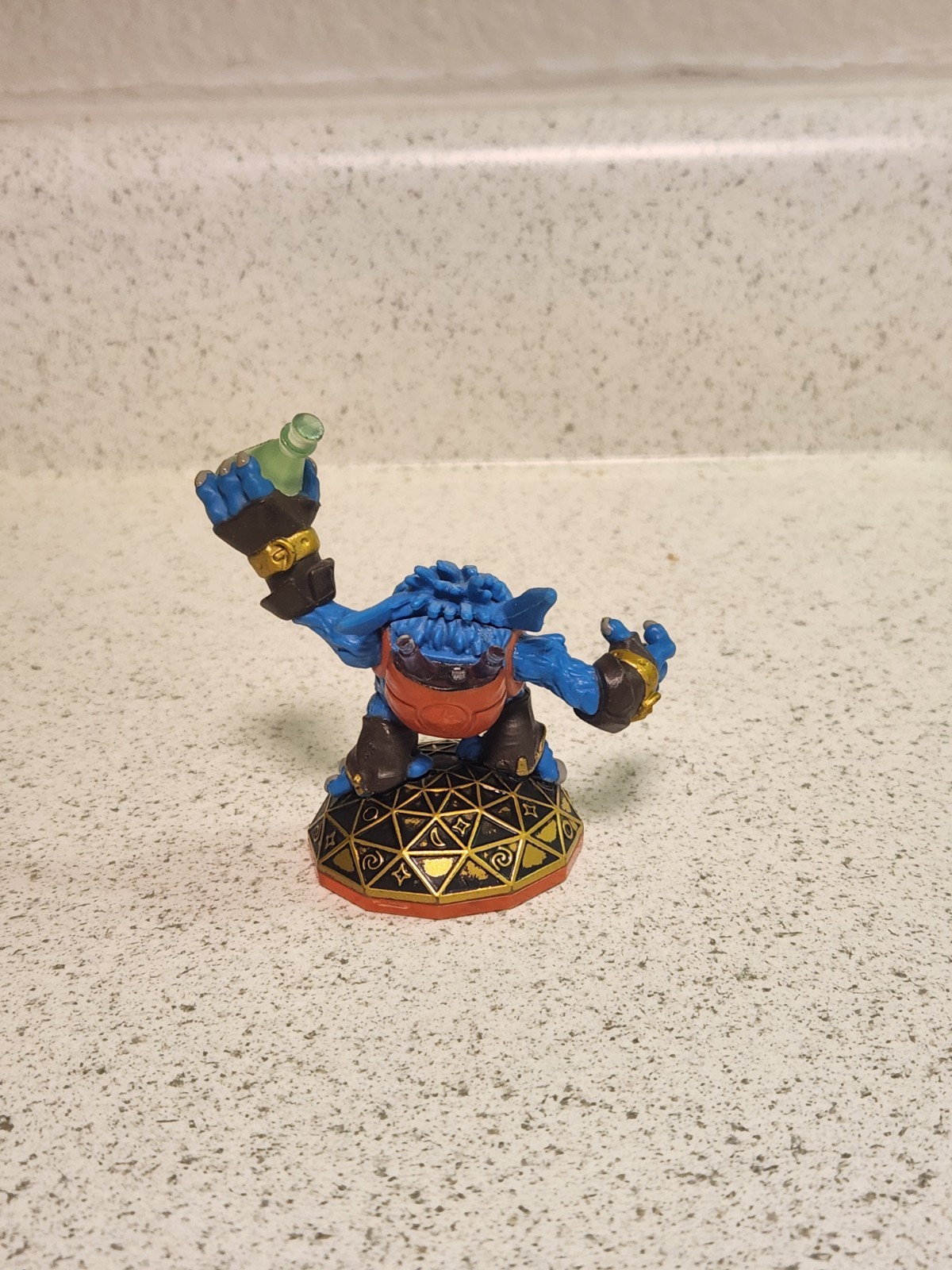 Skylanders Giants Lightcore Pop Fizz Loose RARE Figure