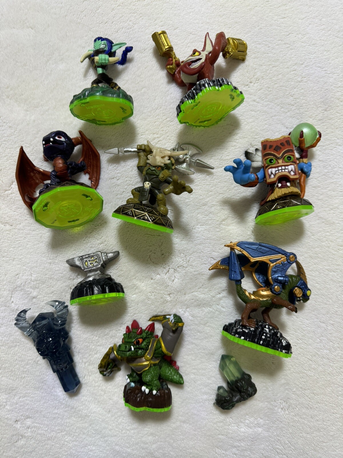Activision Lot of 9 Green Base Skylander Figures 2011 Video Game Toys