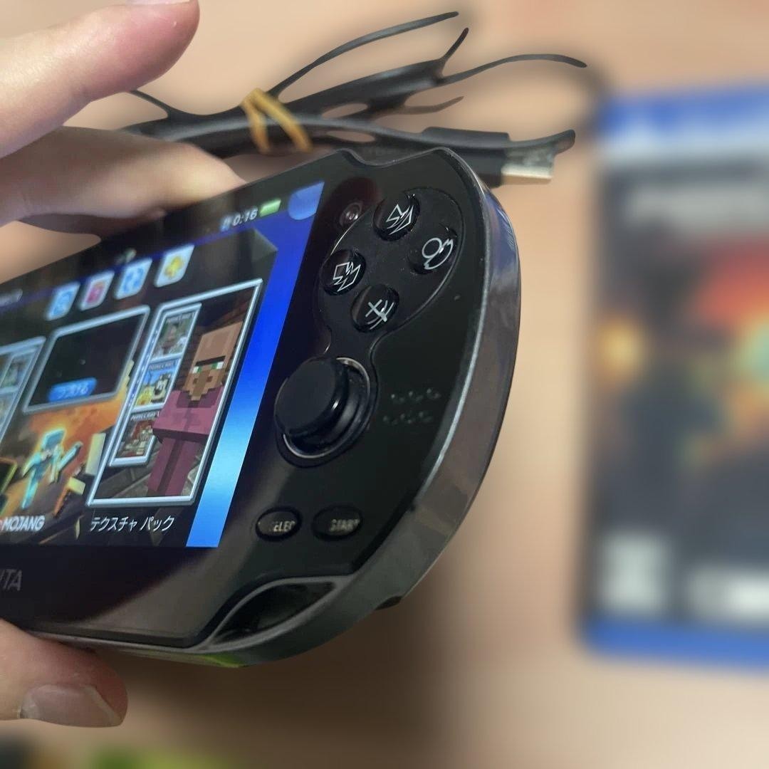 Sony PlayStation PS Vita PCH-1100 Crystal Black