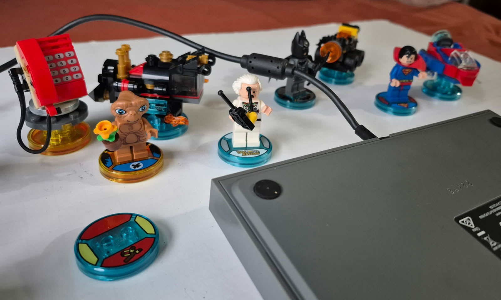 LEGO Dimensions Portal USB Powered Light-Up with Batman & Accessories