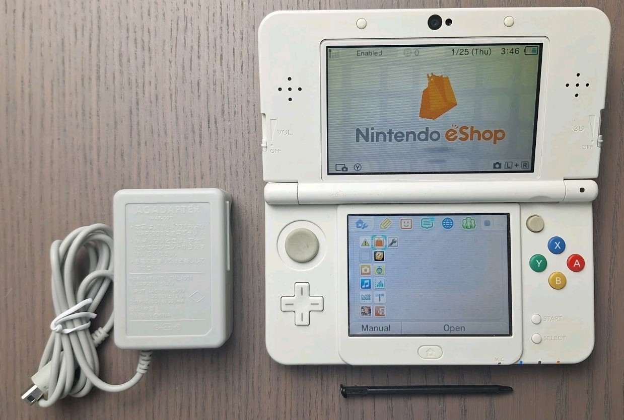 Nintendo New 3DS White | Charger + 32GB SD Card | Region Free | USA Seller