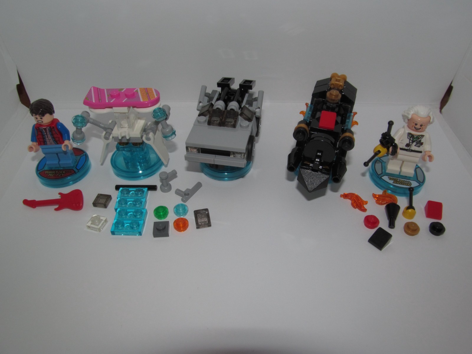 Lego Dimensions Back To The Future Level Pack #71201 + Doc Brown Fun Pack #71230