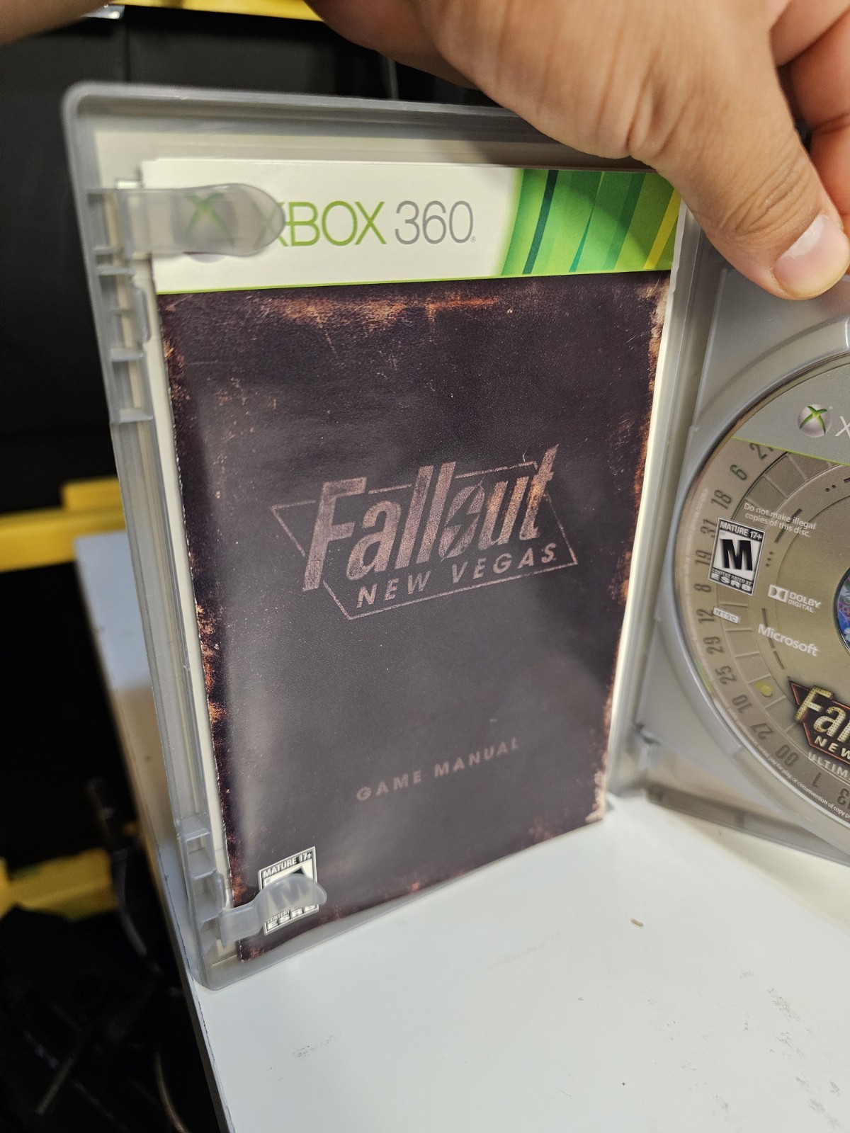 Fallout: New Vegas Ultimate Edition (Xbox 360, 2012) READ DESCRTN AND SEE PICS