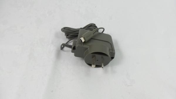 Nintendo DS Lite AC Adapter 240V 5.2V – Australia (USG-002)