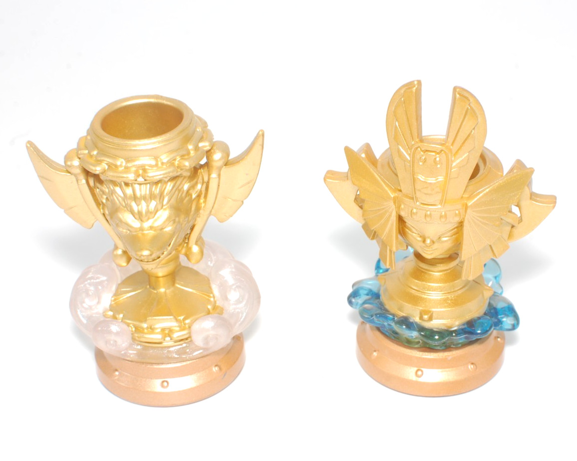 Skylanders Superchargers Lot of 9 Vehicles, 2 Racing Trophy, 4 Character Figures