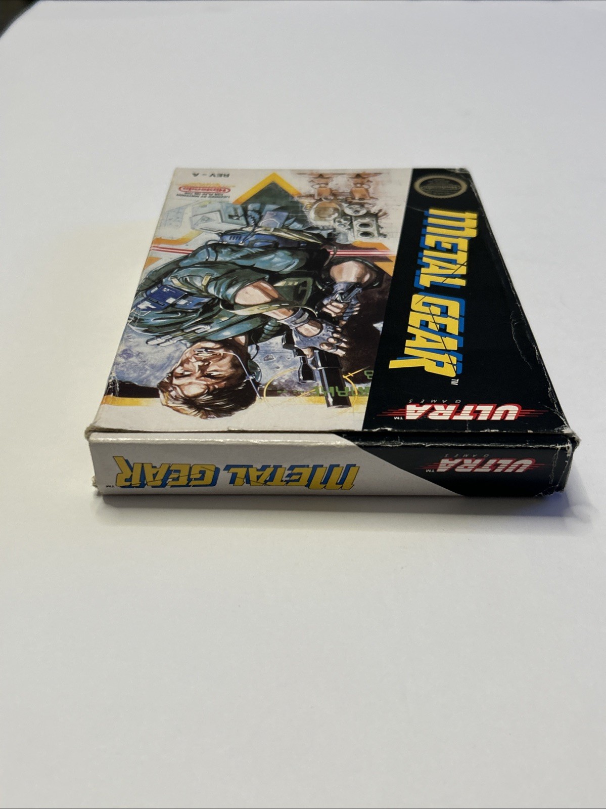 Metal Gear Nintendo NES 1987 Complete in Box (CIB) Original Solid Snake! RARE!