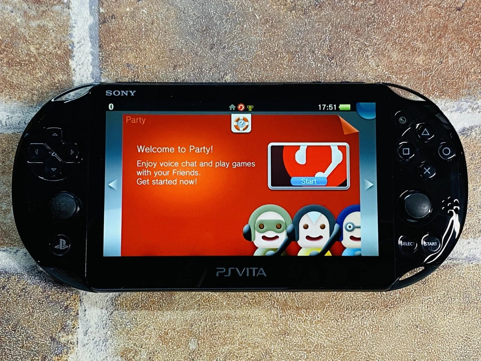 PS Vita Black PCH 2000 SONY PlayStation Japan 8GB Memory Charger No.3D