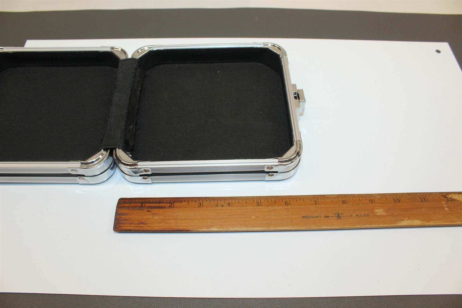 Vintage Rigid Storage Case 6″ x 6″ x 2″ Video Game Storage Travel