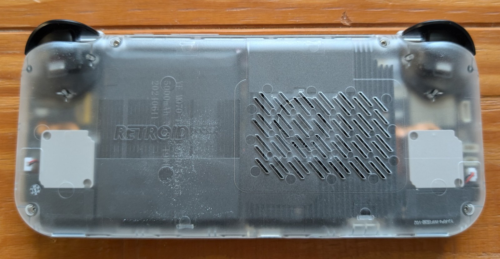 Retroid Pocket 4 Pro – 2 grips, extra back panel, button kit, screen protectors