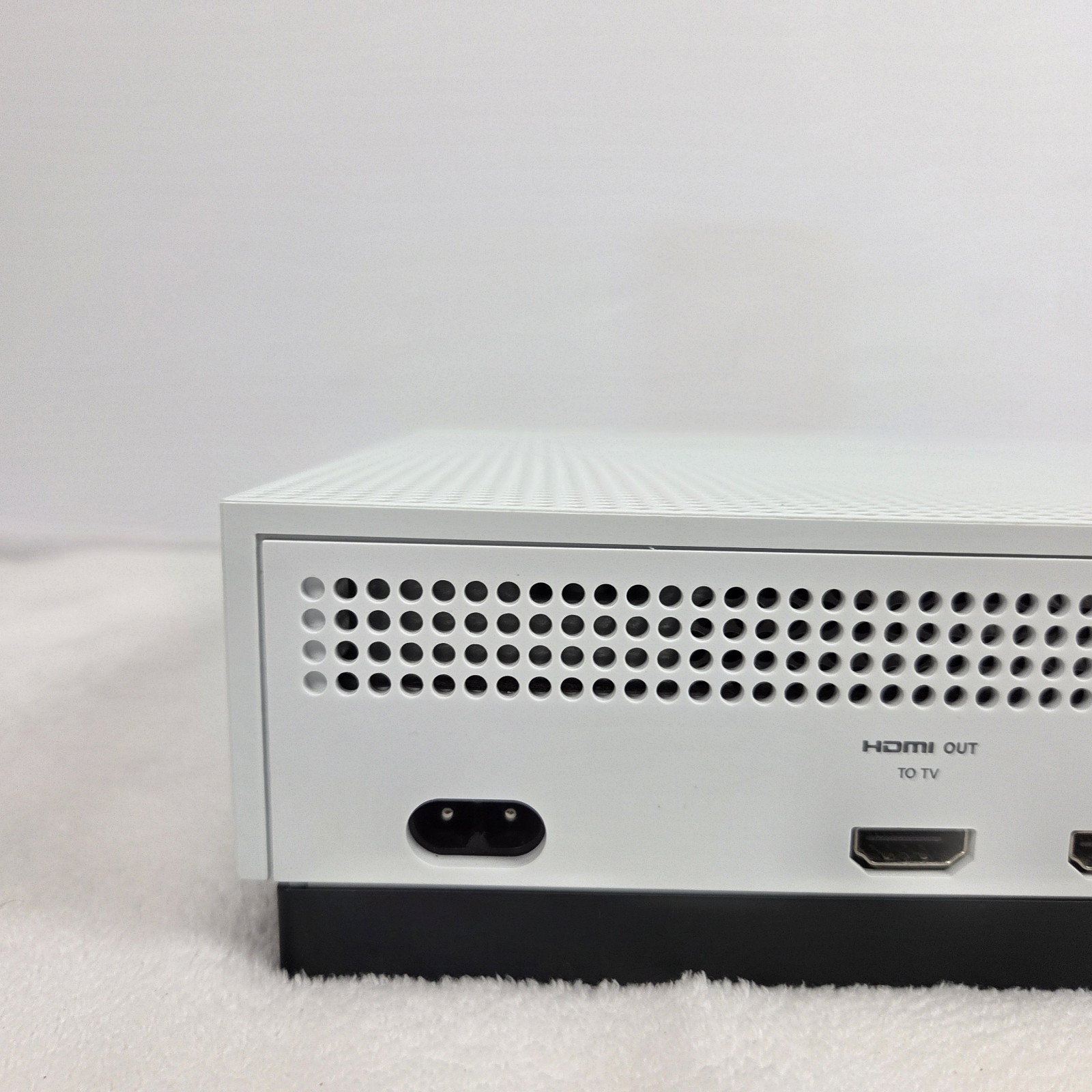 Microsoft Xbox One S (Model 1681) 500GB White Gaming System Console Only, Tested