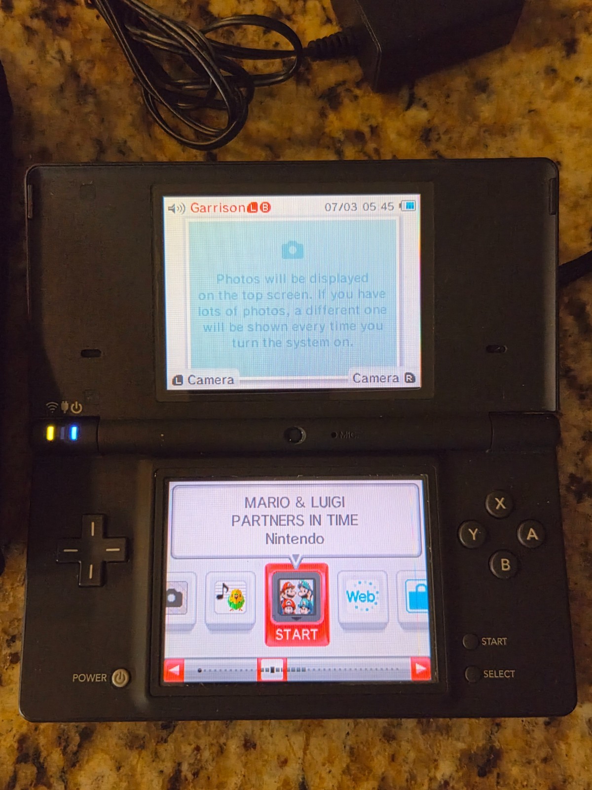 Nintendo DSi Handheld Console Black With Charger Tested
