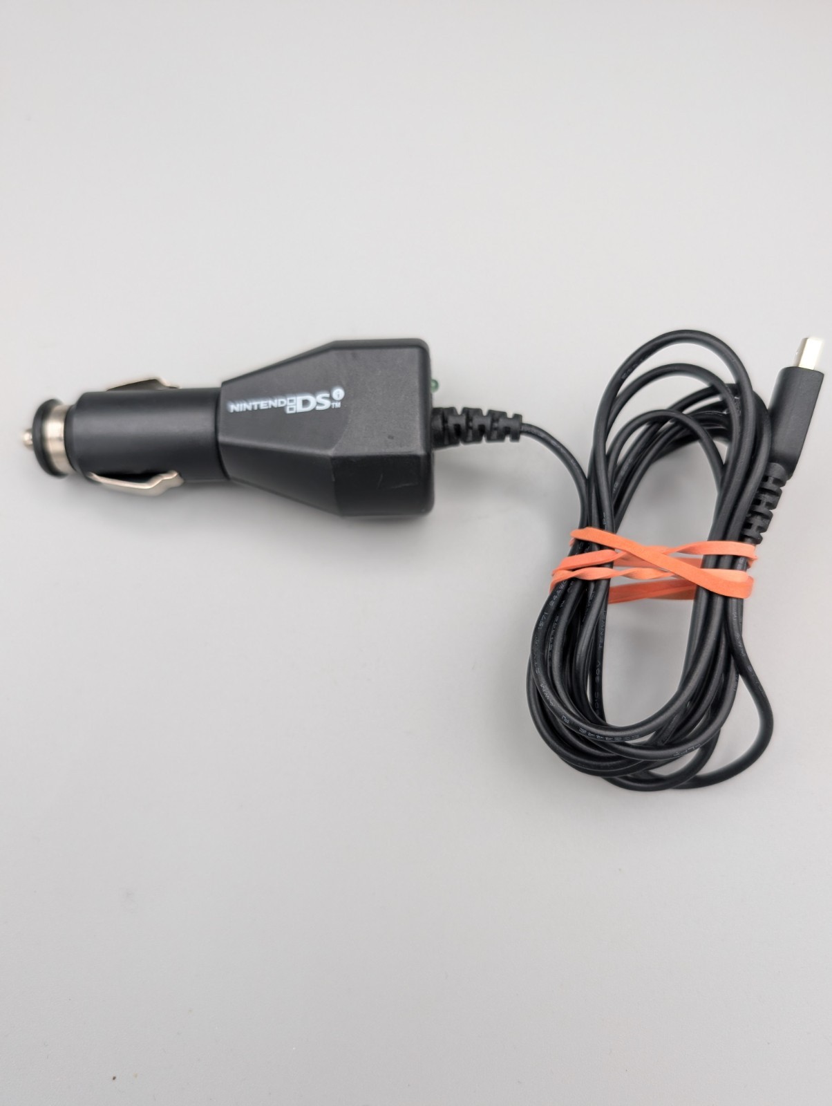 Nintendo DS Lite Car Charger Original Good Condition DC 12v / DC 5.2V 450mA