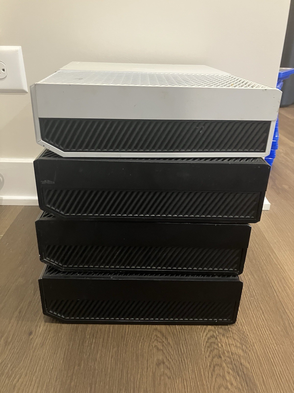 Lot of 4 Original Xbox One 500GB Black Consoles For Parts or Repair
