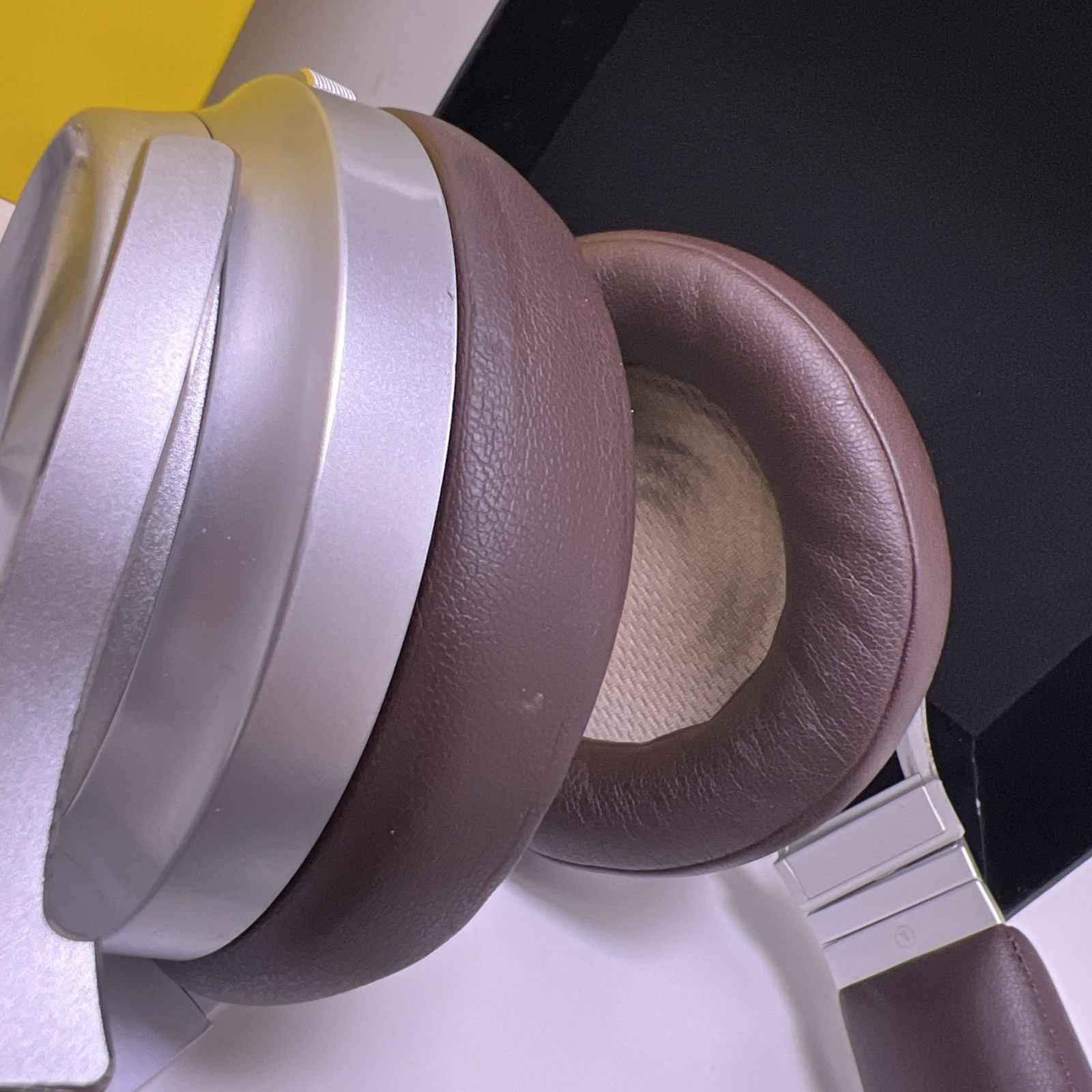 Corsair Virtuoso RGB Wireless SE Gaming Headset