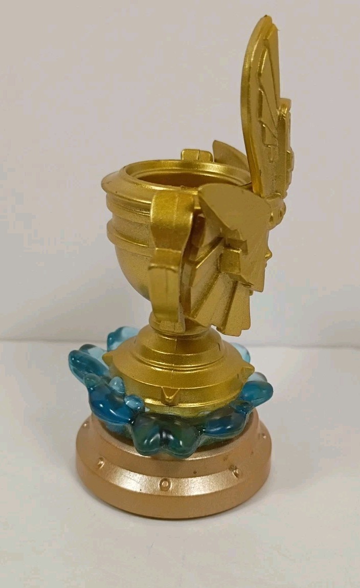 Skylanders Superchargers Golden Queen Sea Trophy Figure Loose