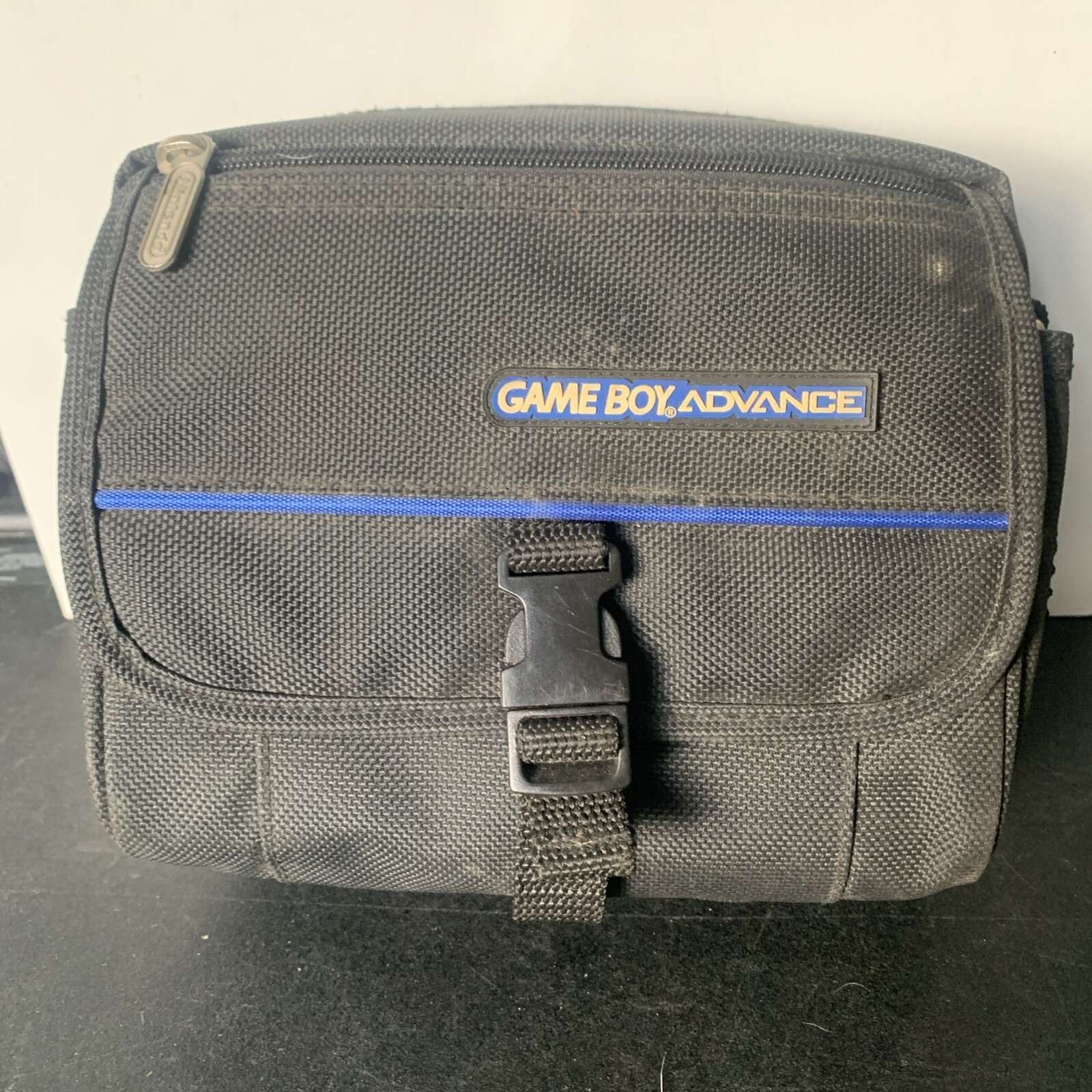 Vintage Official Nintendo Game Boy Advance Carry Case Fanny Pack