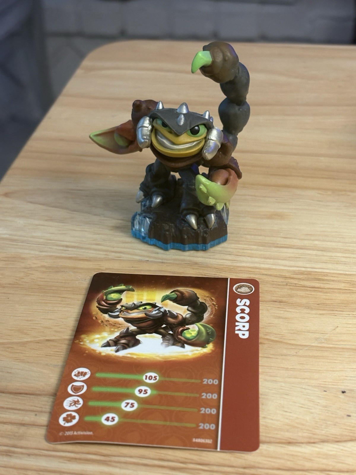 Skylanders Swap Force Scorp Figure & Card