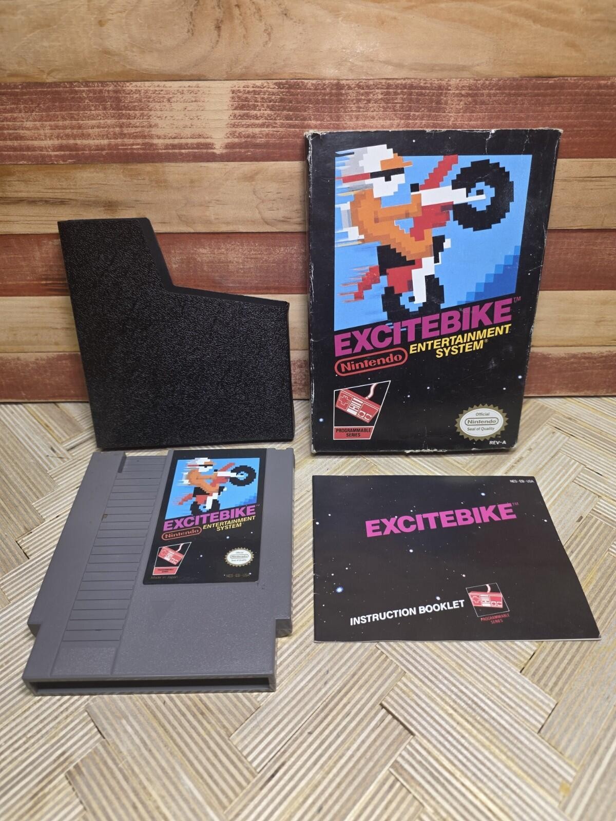 Excitebike Nintendo NES 1985 Complete in Box, Tested Working Retro Game