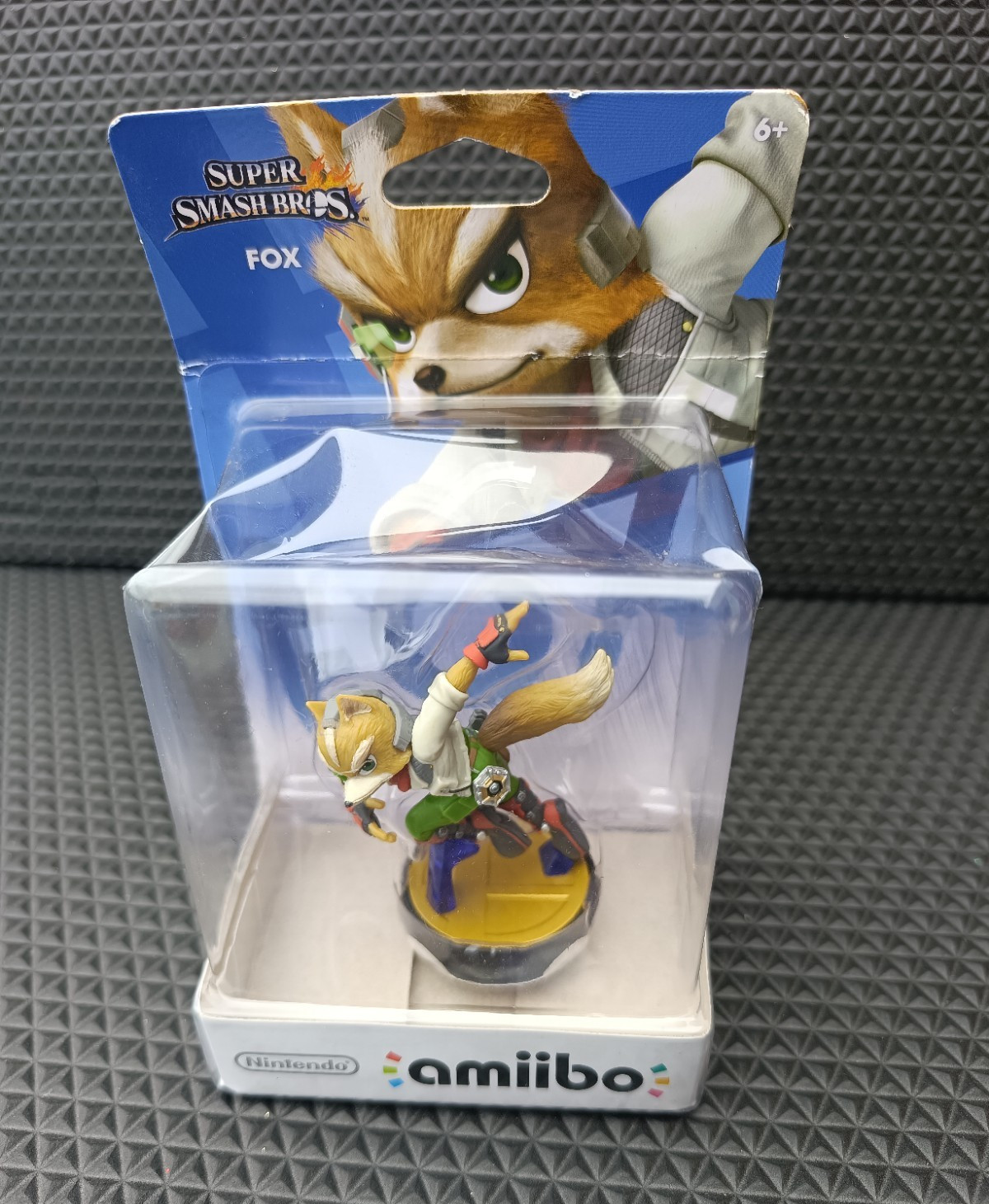 Nintendo amiibo Fox Super Smash Bros. Wii U/3DS Collectible Figure 2014