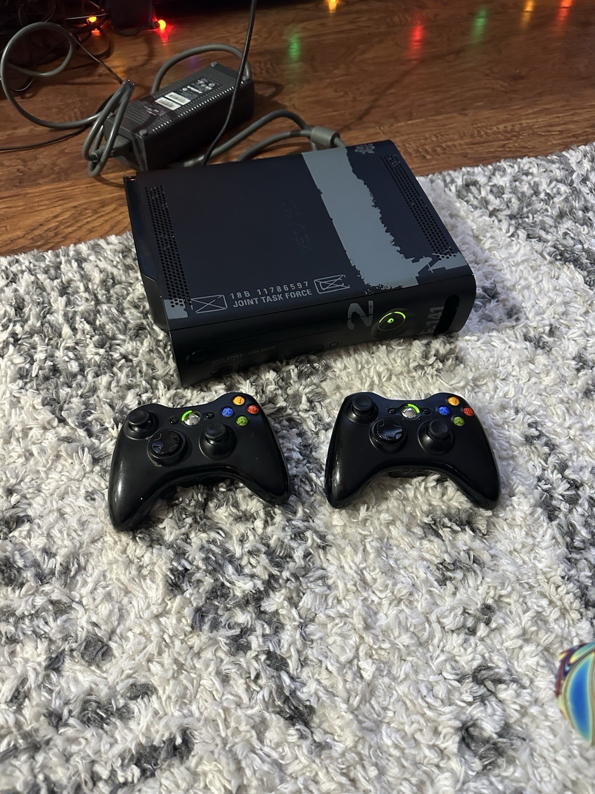 Microsoft XBox 360 Call of Duty Modern Warfare 2 Game Console System COD 250GB