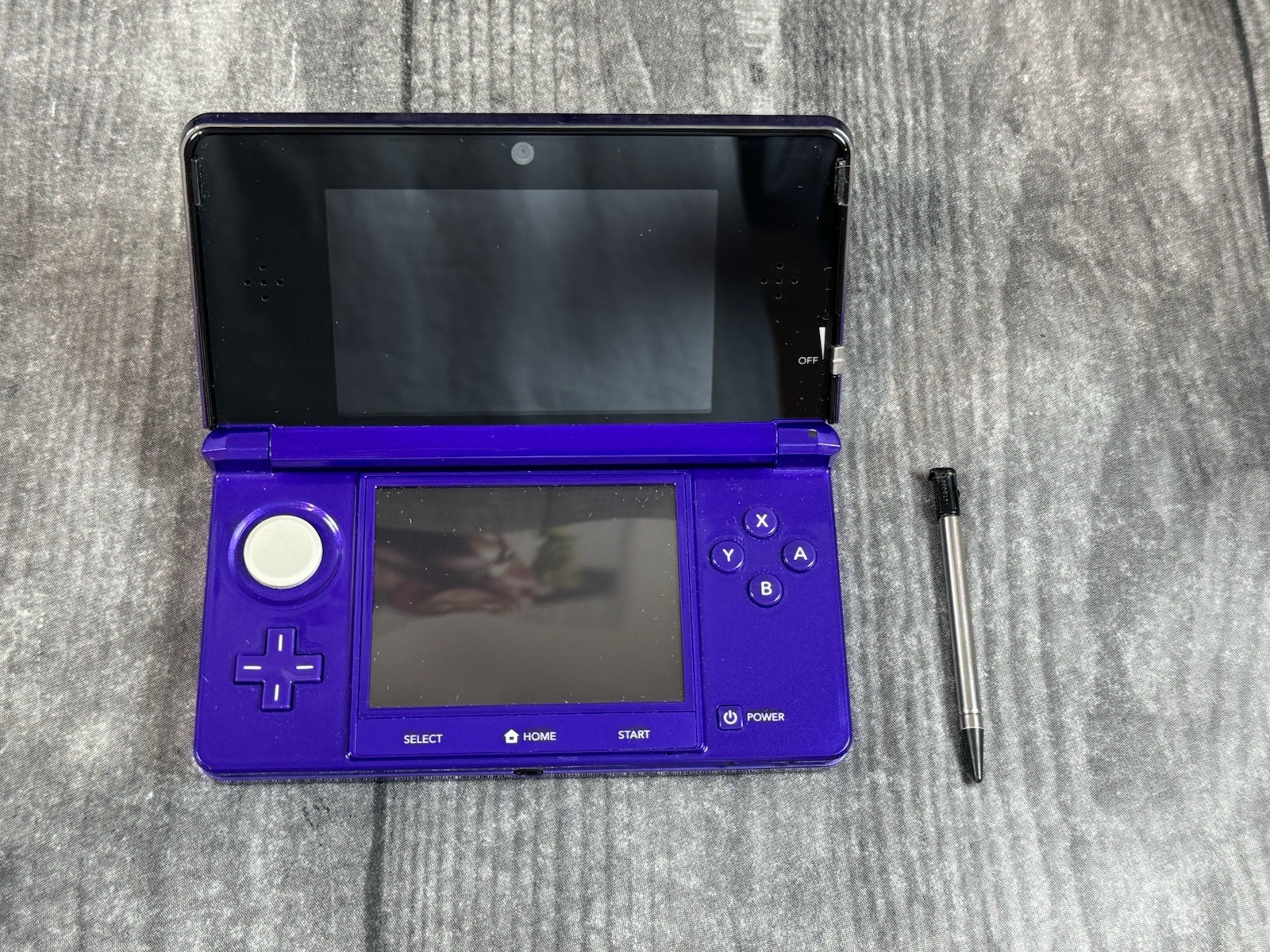 Nintendo 3DS Midnight Purple System CTR-001 Tested & Working W/ Stylus + Charger