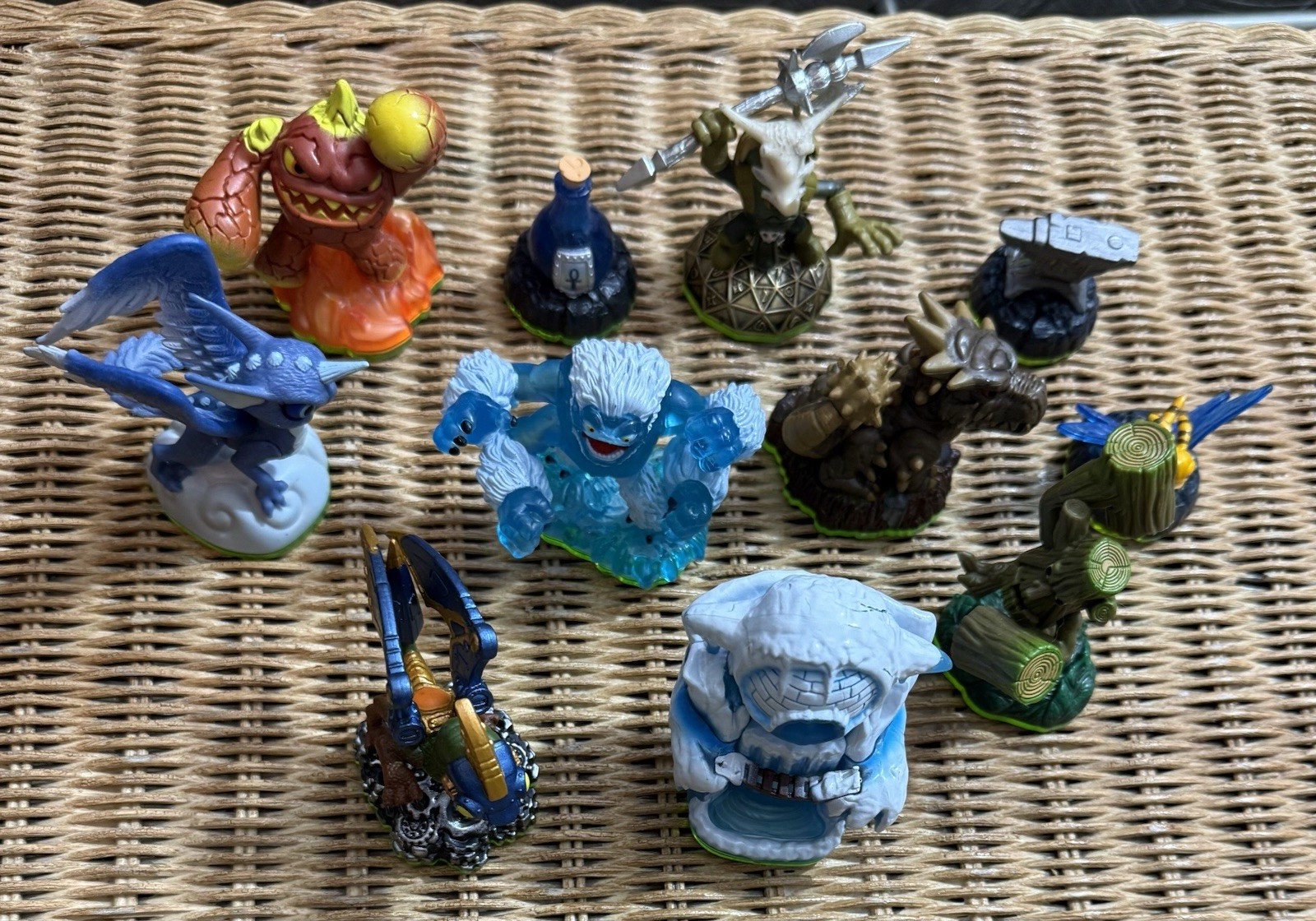 10 Skylanders Ice Anvil Rain Voodood Healing Eruptor Whirlwind Bash Bam Tree