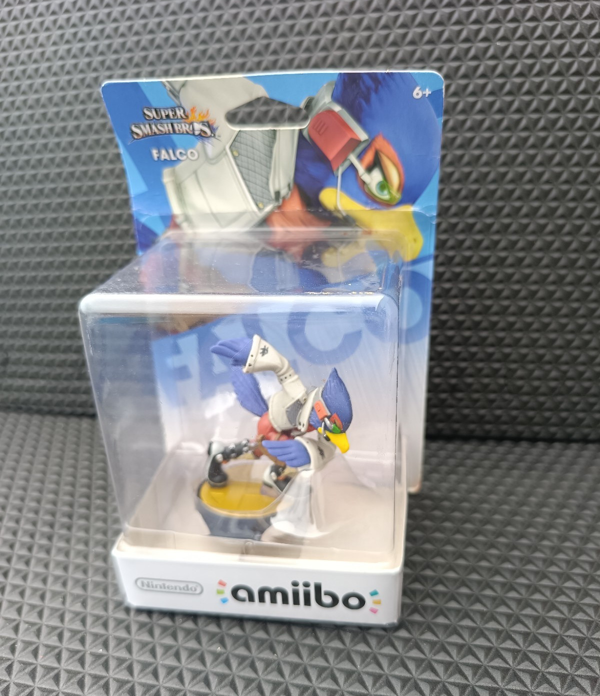 Nintendo amiibo Falco Collectible Figure – Super Smash Bros. for Wii U/3DS