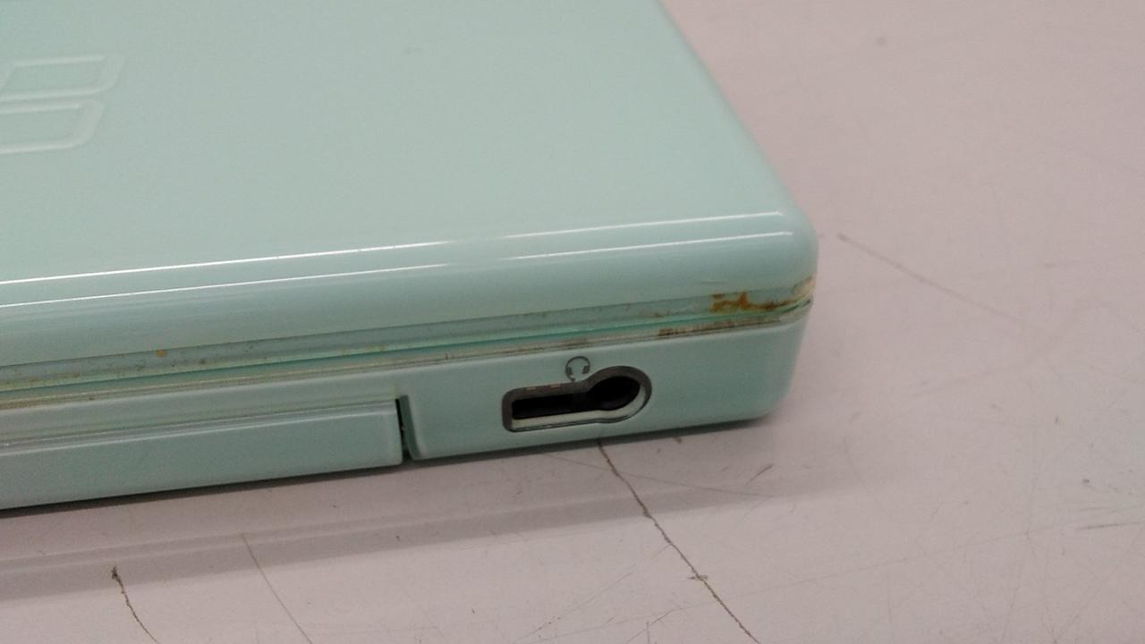 Nintendo DS Lite USG-001 Retro Gaming Console Portable Gaming System A2599