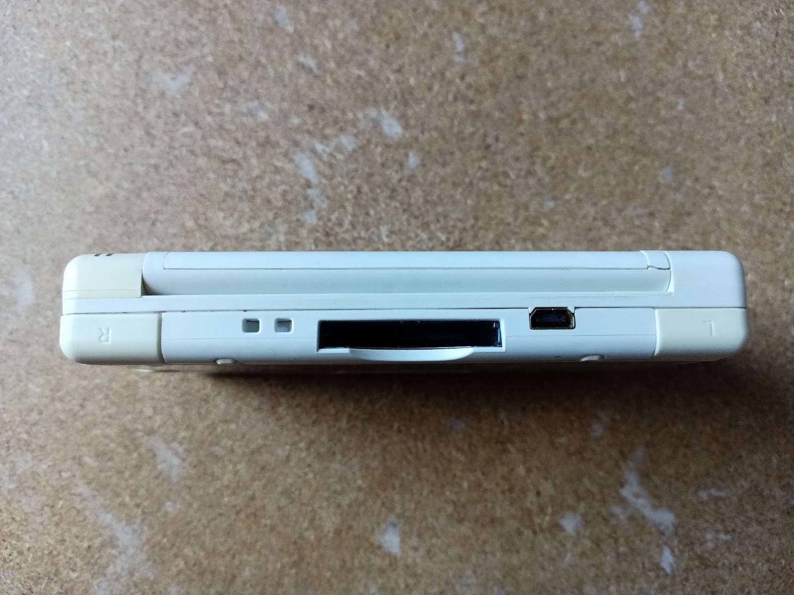 Nintendo DS Lite Handheld System White – 2 DS Games 1 GBA Game