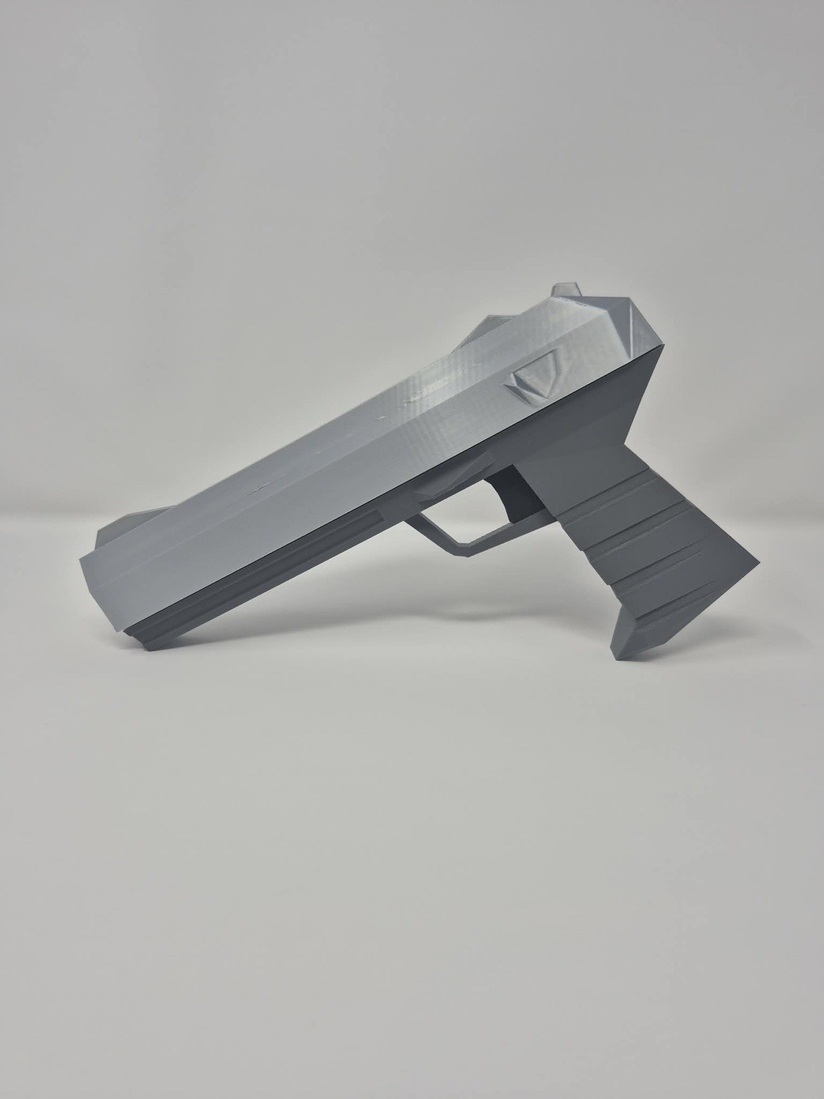 GoldenEye 007 DD44 Dostovei Gun Replica – Full-Size Nintendo 64 Cosplay Prop