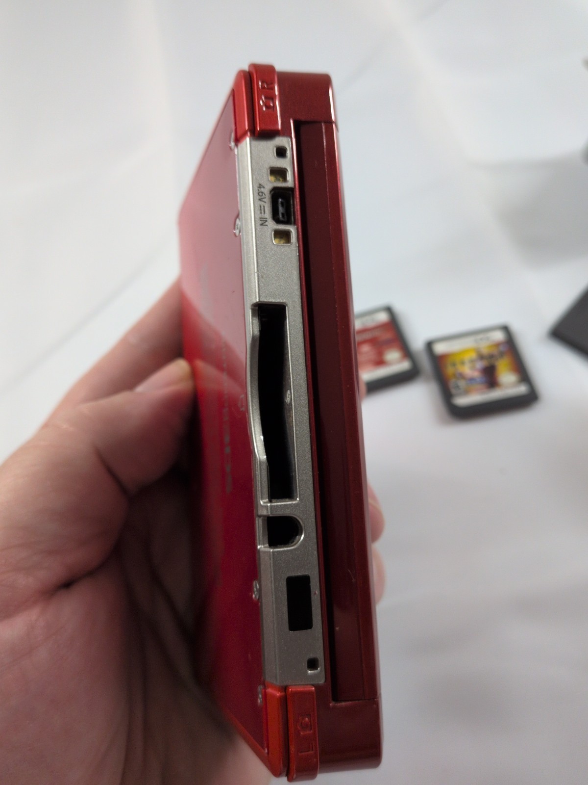 Nintendo 3DS Flame Red Handheld Console System CTR-001 & 4 Super Hero Game Lot