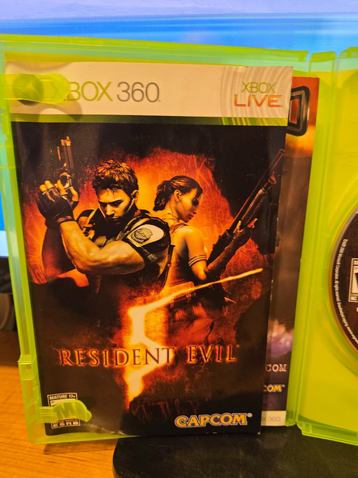 Resident Evil 5 & 6 (Microsoft Xbox 360 Lot) Capcom, Complete