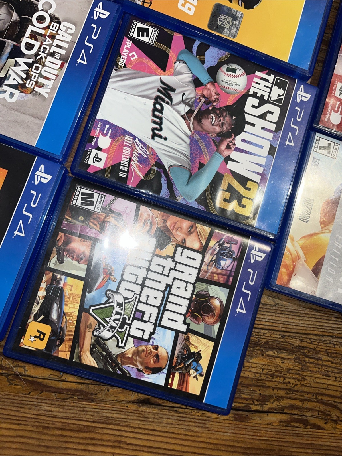 Sony PlayStation 4 Slim CUH-2115B 1TB Console Game Bundle Controllers 11.52 FW