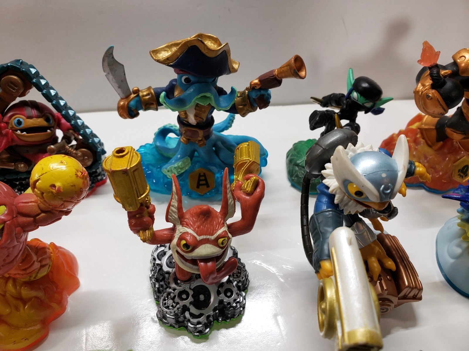 Skylanders Lot of 42 Figures – Superchargers Spyro’s Adventure Giants Swap Force