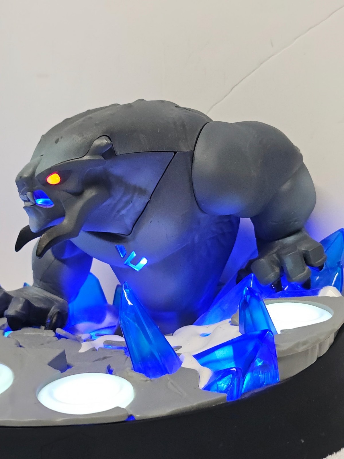 Disney Infinity 2.0 Marvel Collector’s Edition Frost Giant Beast Light Up Base