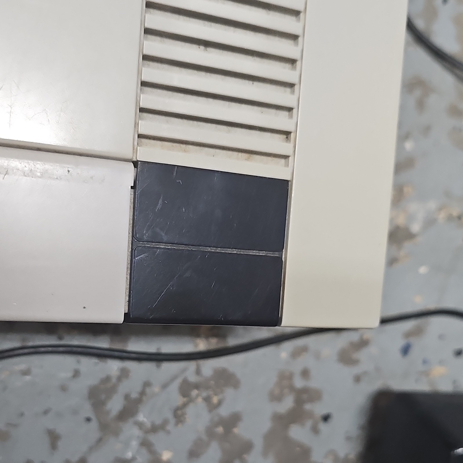 Nintendo NES-001 Console w/2 Controllers, RF Switch, AC. 2 Games