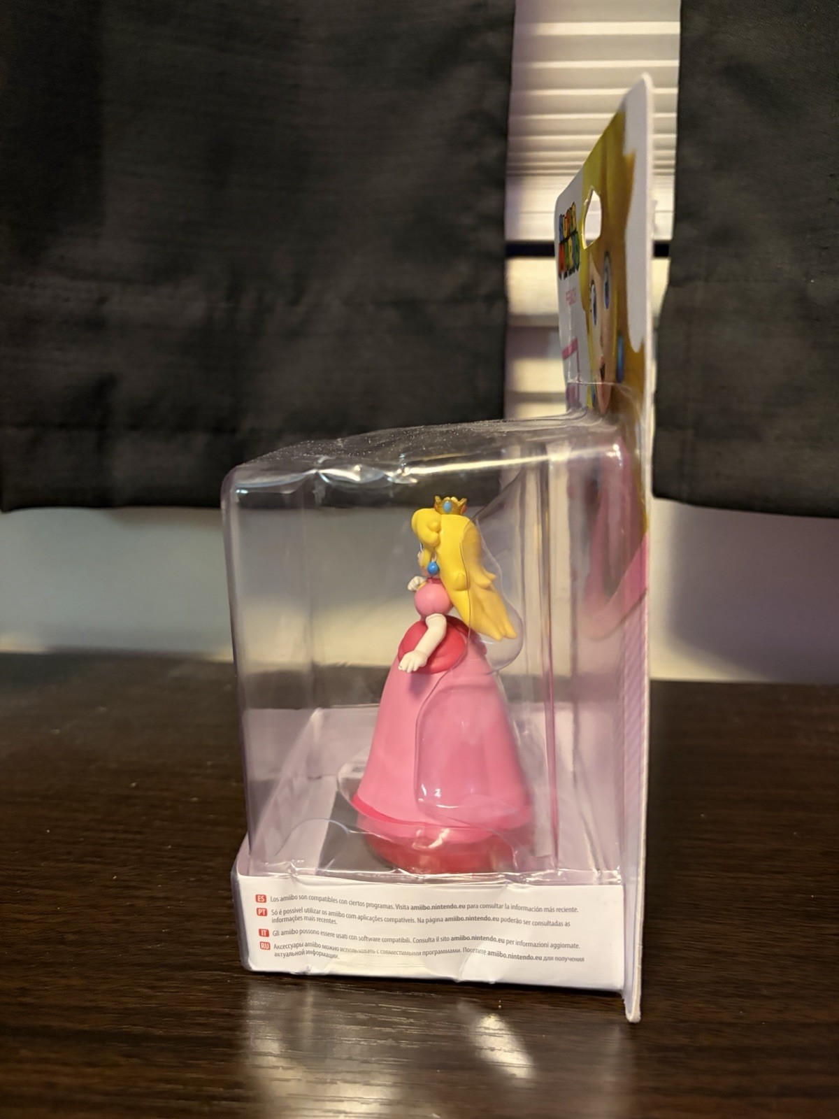 Nintendo Sealed Princess Peach Amiibo Super Mario Series