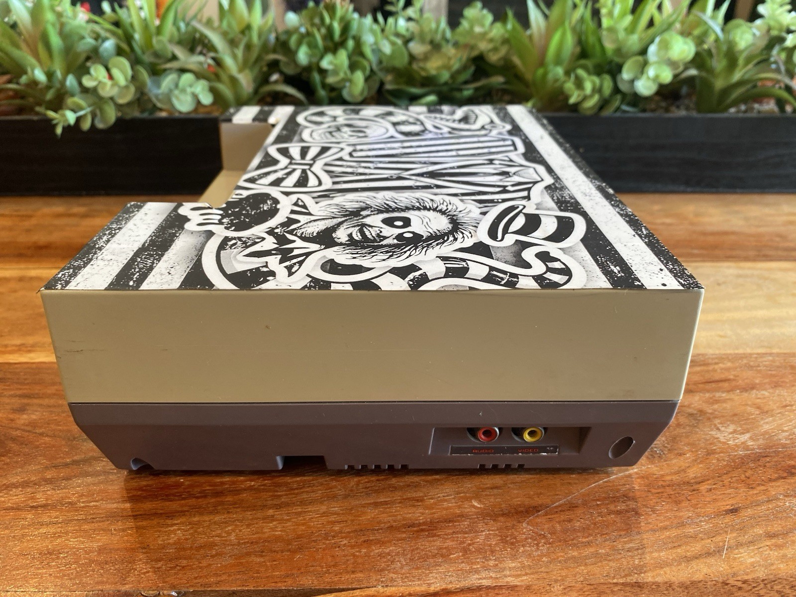 Nintendo NES Console w/ Beetlejuice Skin – TESTED – WORKS – PLEASE READ!