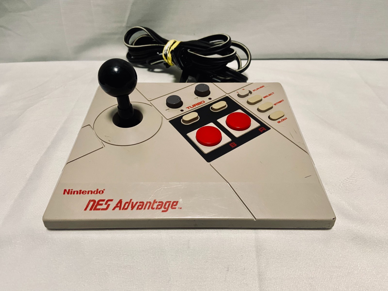 Nintendo NES Console Bundle 4 Controllers NES Advantage 5 Games + Cords