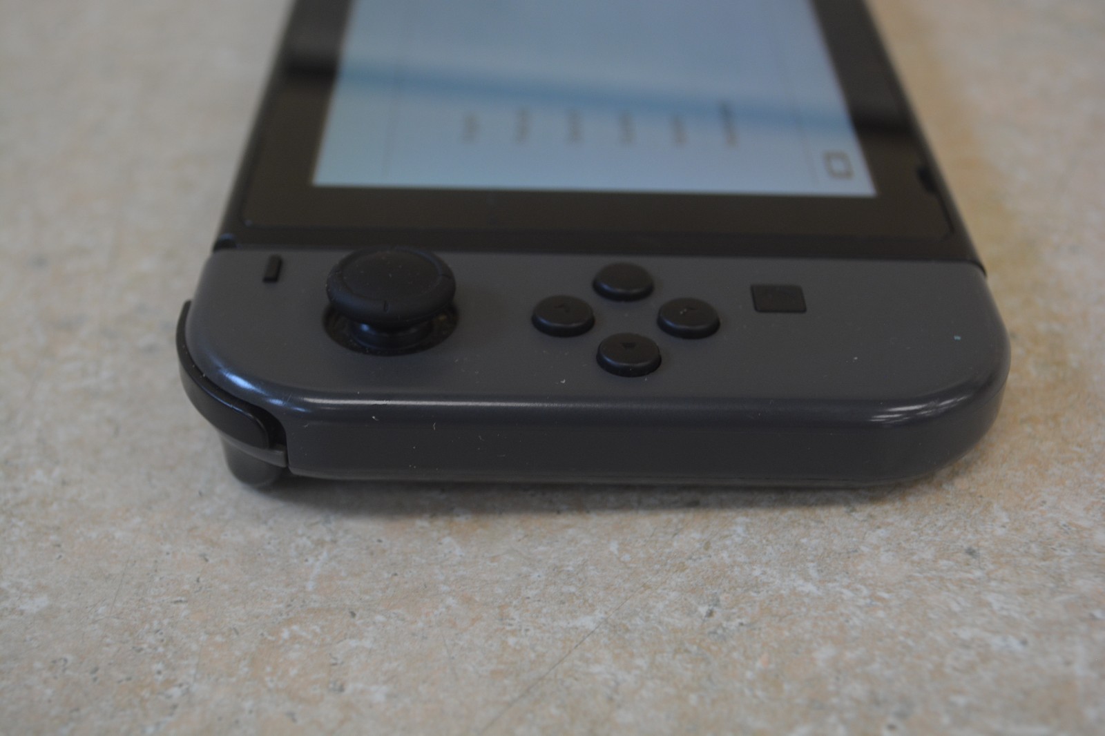 Nintendo Switch HAC-001 32GB Console w/ Gray Joy‑Cons *Pre-owned* FREE SHIPPING
