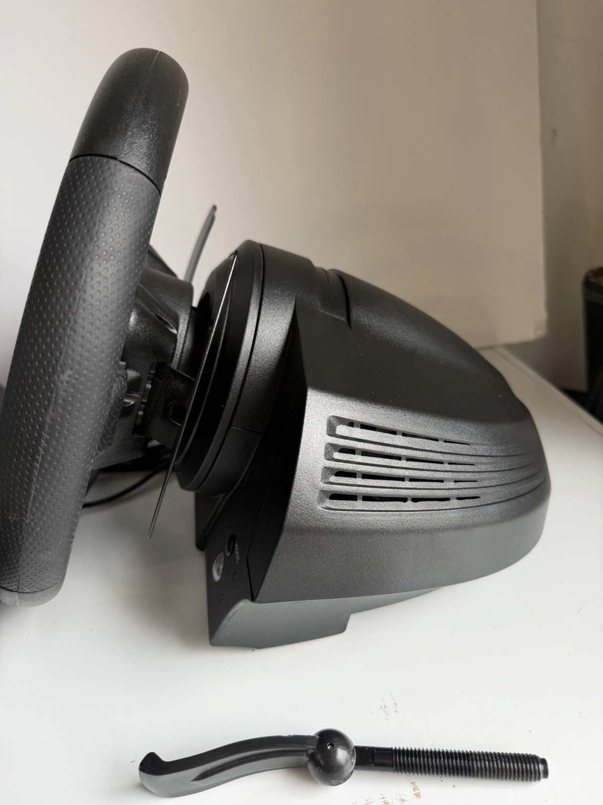 Thrustmaster TMX Force Feedback Racing Wheel w/ Pedals for Xbox One & PC