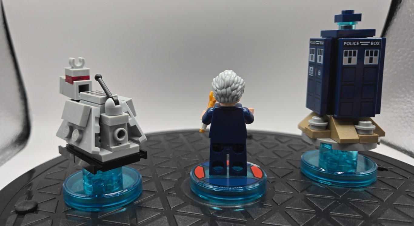 LEGO Dimensions Doctor Who Level Pack 71204 K-9 and TARDIS Minifigure Vehicle
